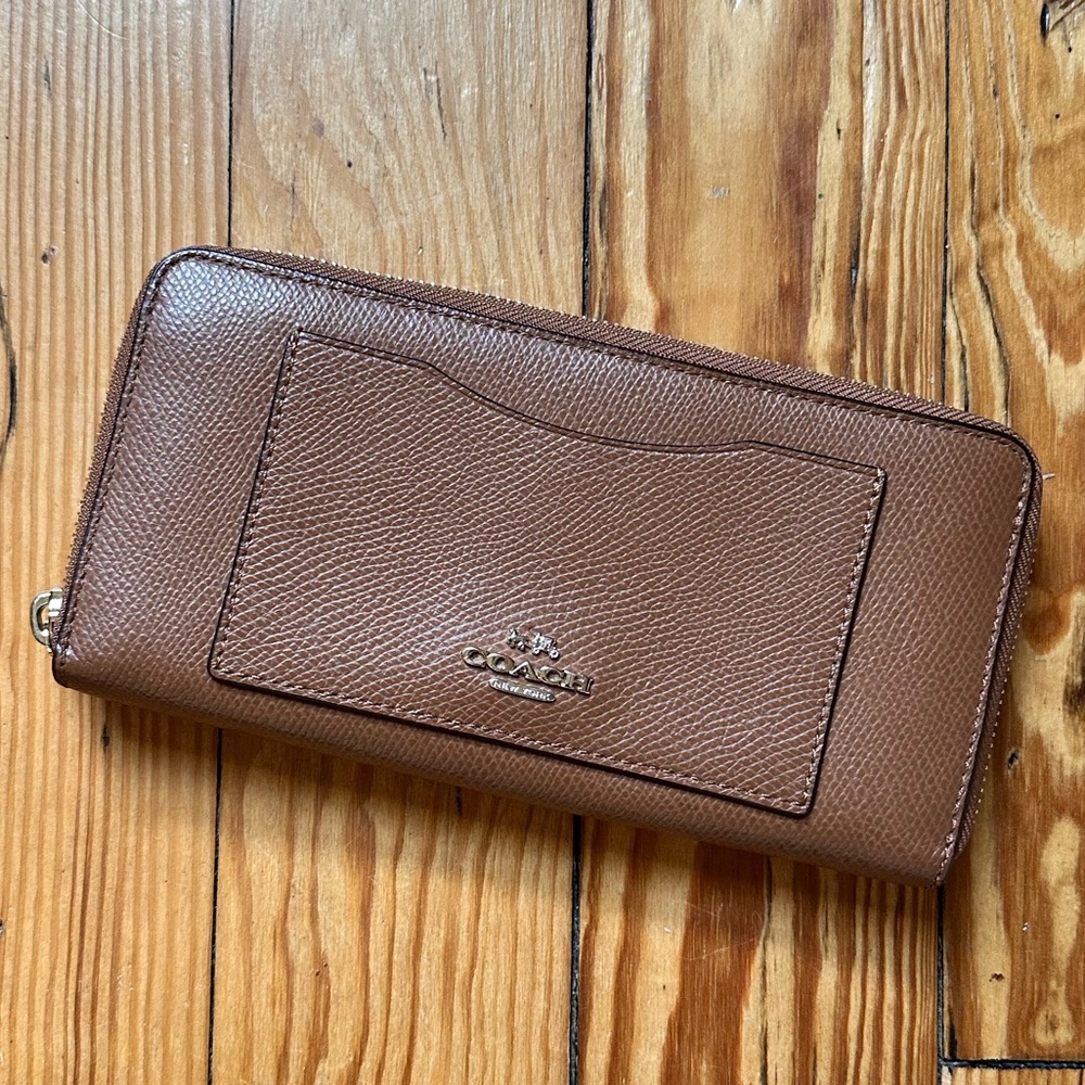 Coach Checkbook Wallet in Brown Leather